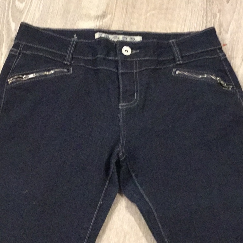 💦 I Q & Co. Denim Jeans~~NICE 💦